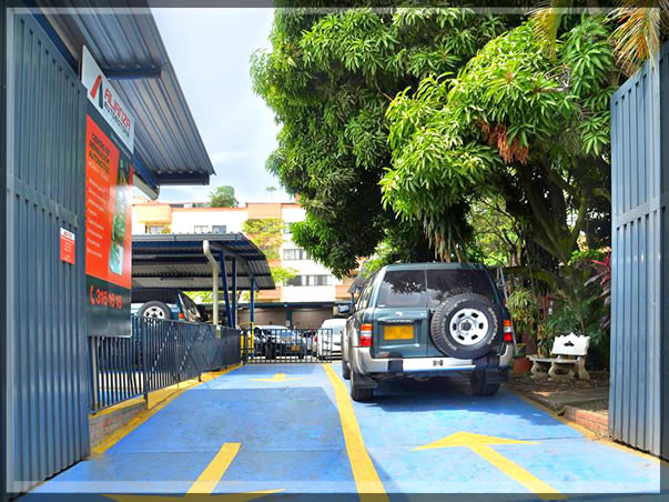 Amplias instalaciones